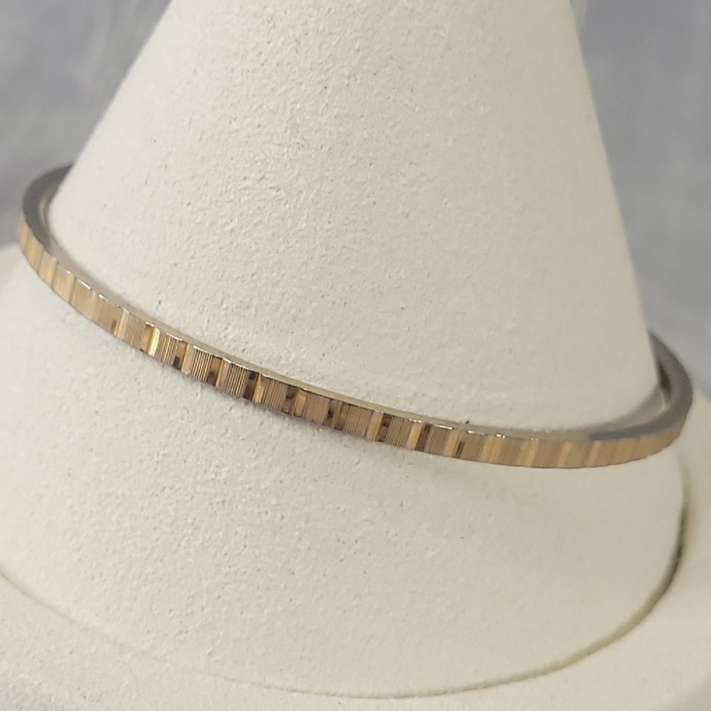 Trifari Bangle Bracelet Womens 7.5 Two Tone Gold Silver Diamond Cut Textured